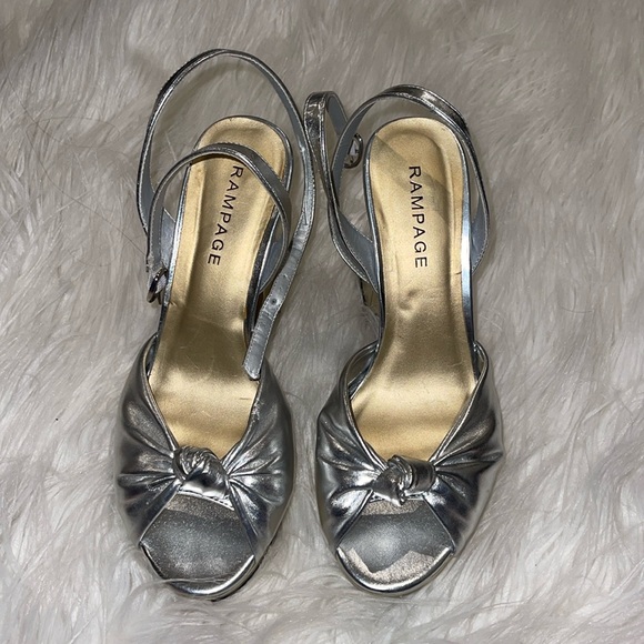 Rampage platform - Picture 2 of 5